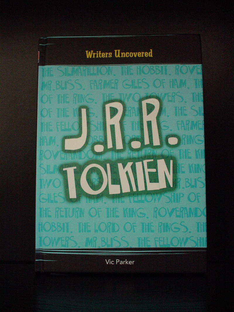 2006 - Vic Parker - Writers Uncovered : J.R.R. Tolkien