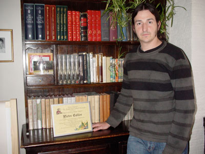 Pieter Collier from Tolkien Library with his Imperishable Flame Award for Tolkien Fan Appreciation