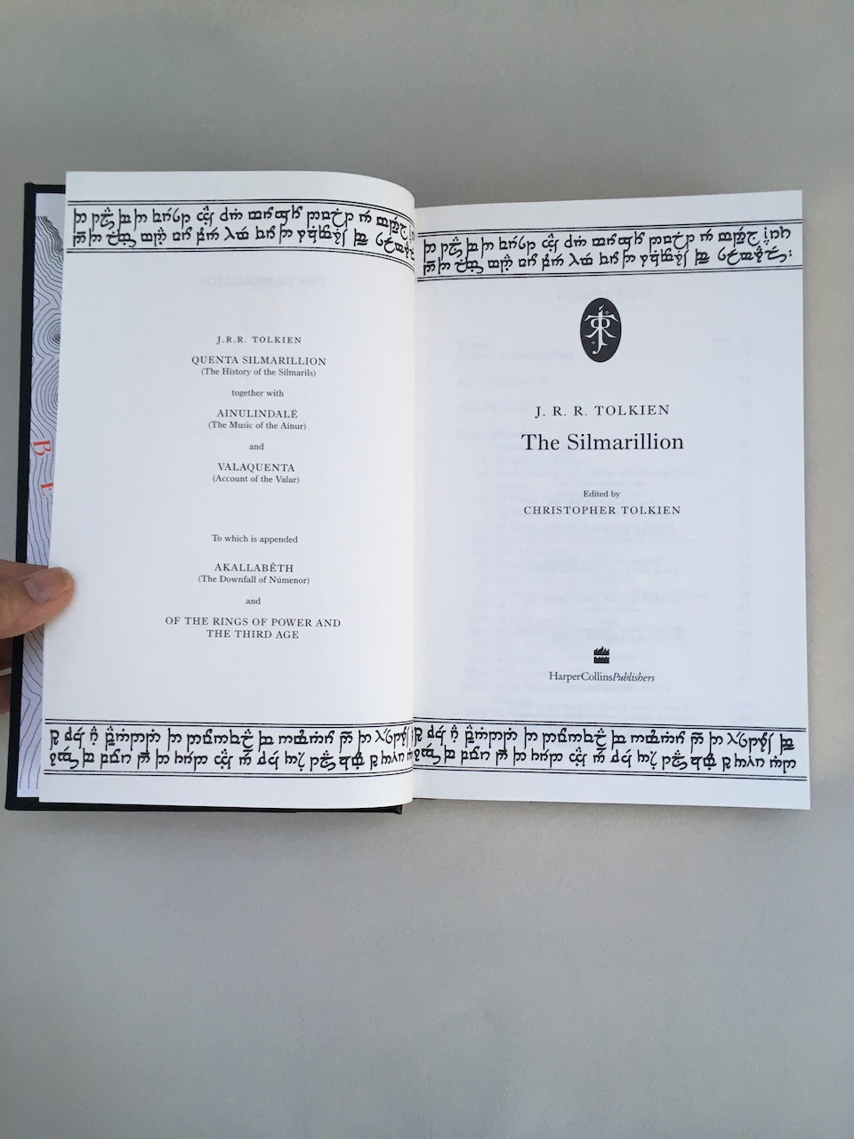 Black Limited De Luxe edition of the Silmarillion 2002 18