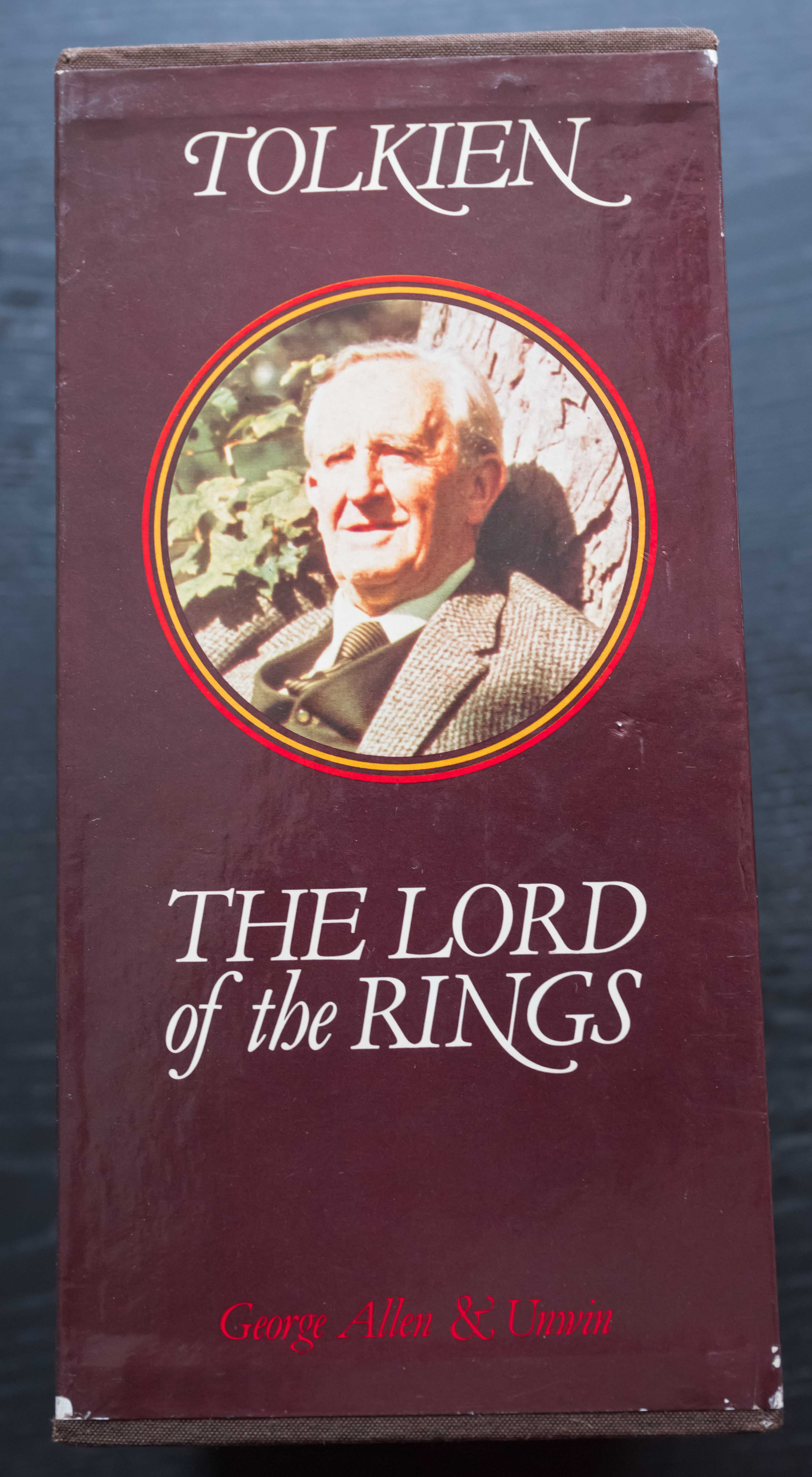 The Lord of the Rings, 2nd UK Edition, 10 / 10 / 9 set in original slipcase 3