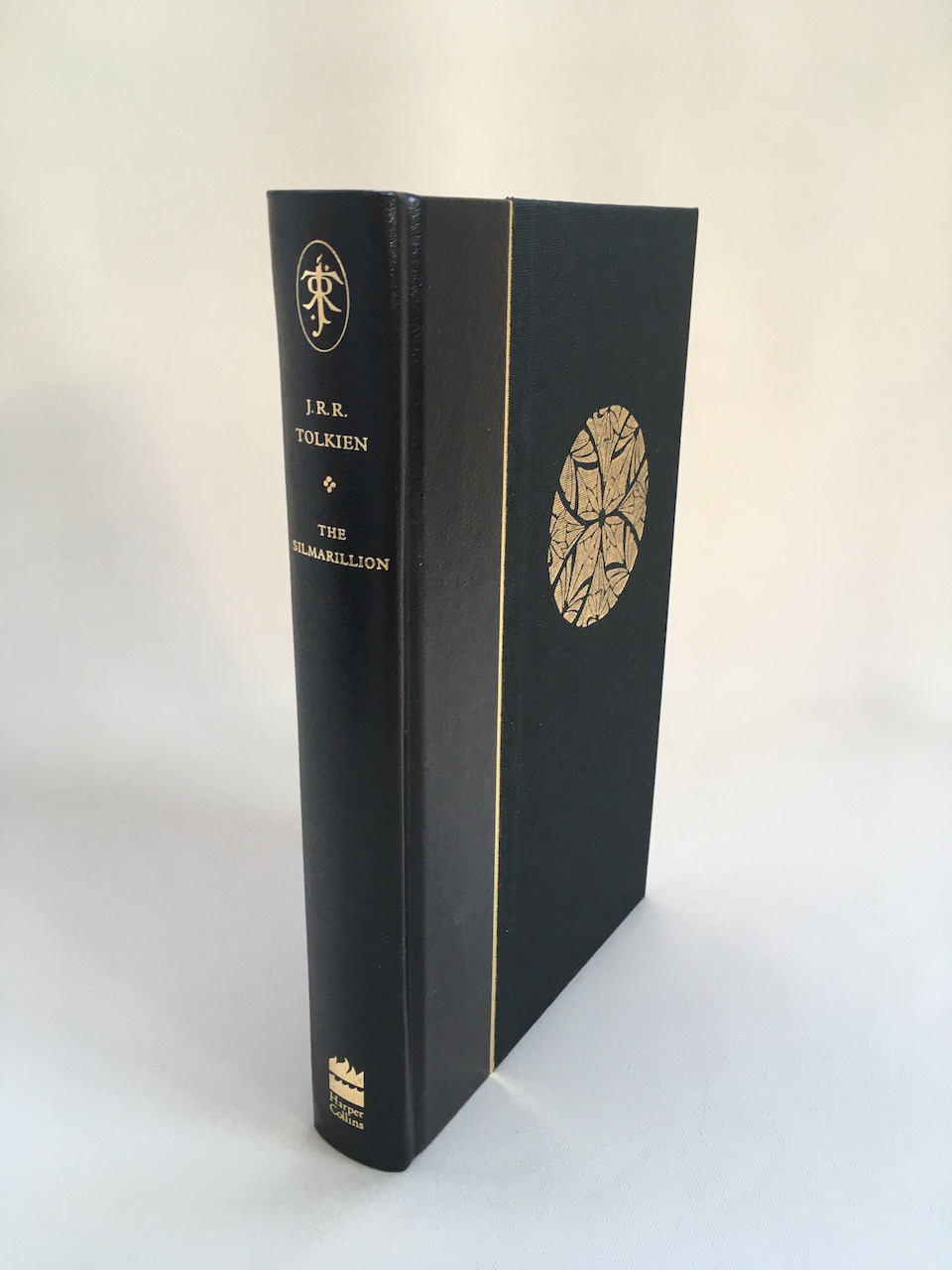 
Black Limited De Luxe edition of the Silmarillion 2002 10