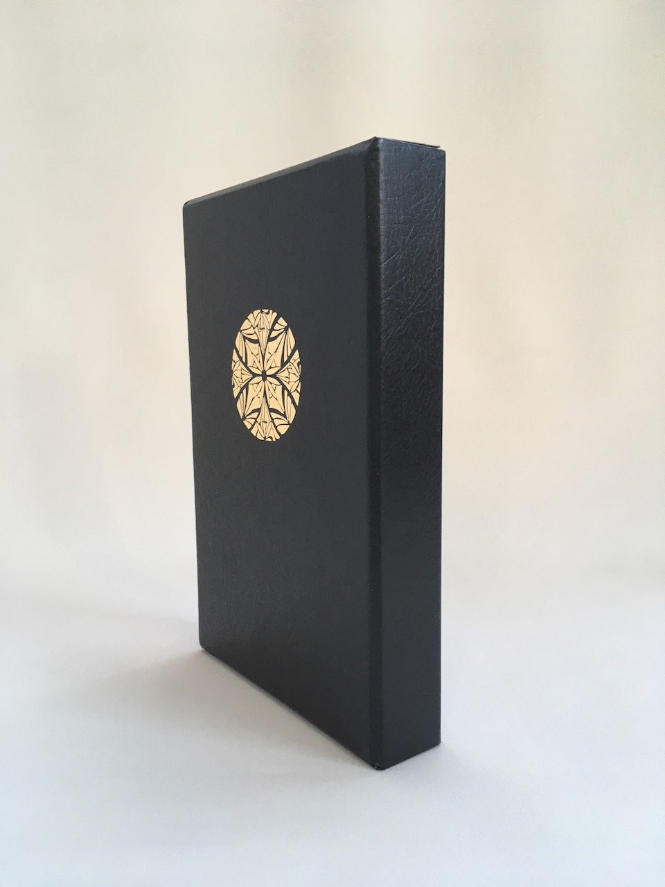 
Black Limited De Luxe edition of the Silmarillion 2002 4