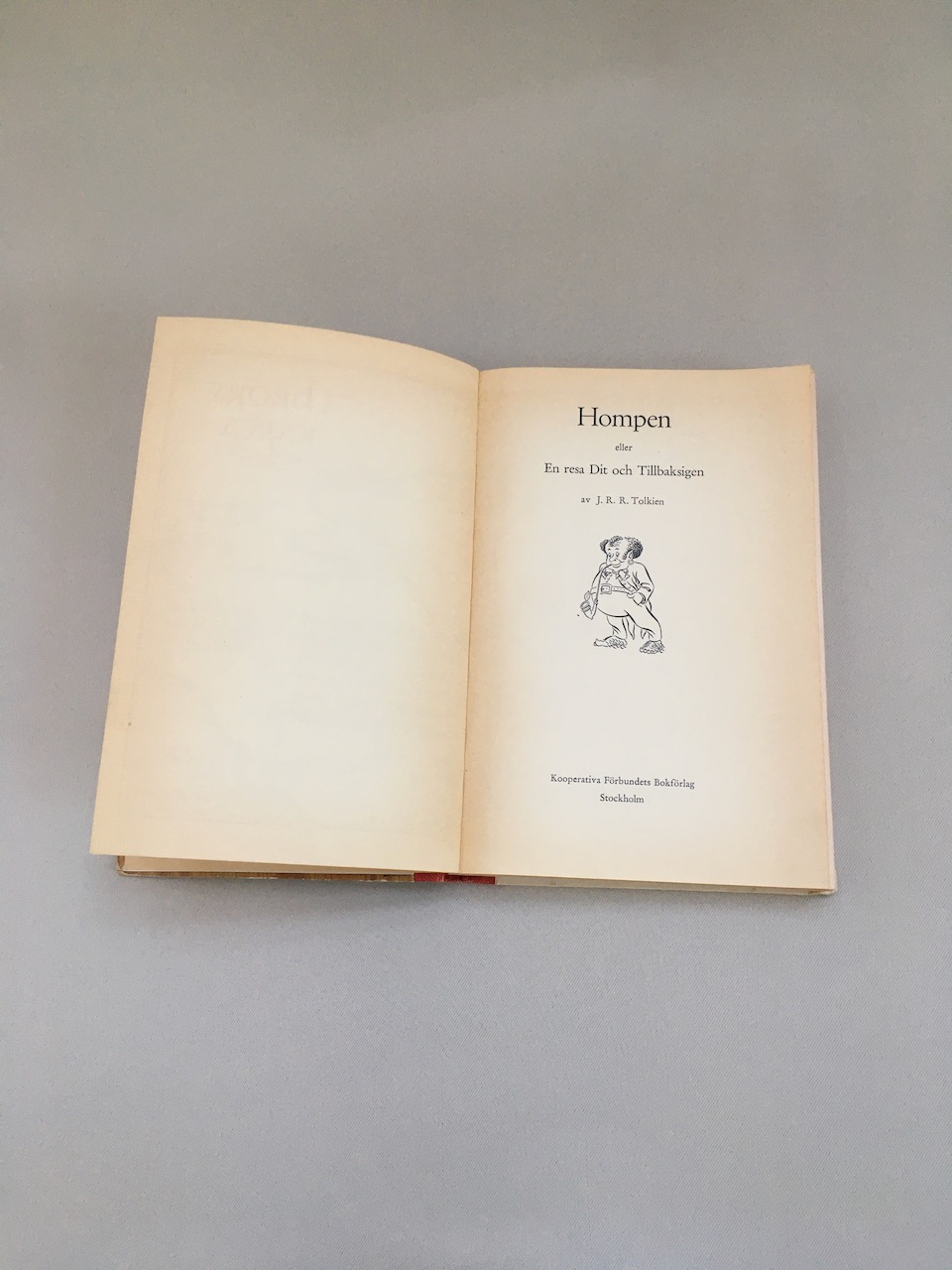 Hompen, 1947, first Swedish edition - first translation of The Hobbit into any language 13