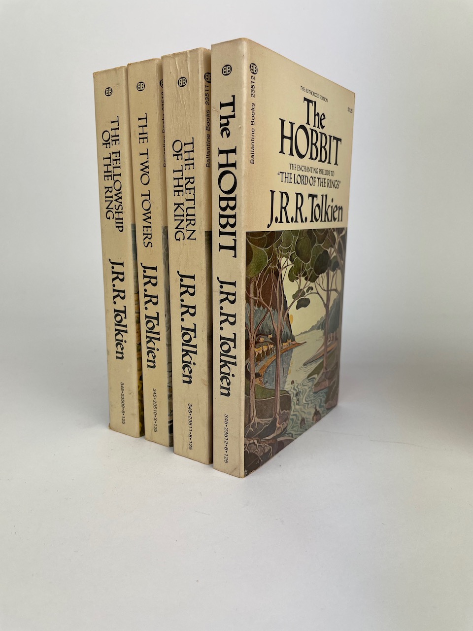 The Hobbit and The Lord of the Rings, Four Paperback Book Boxset from 1973, Red Slipcase 9