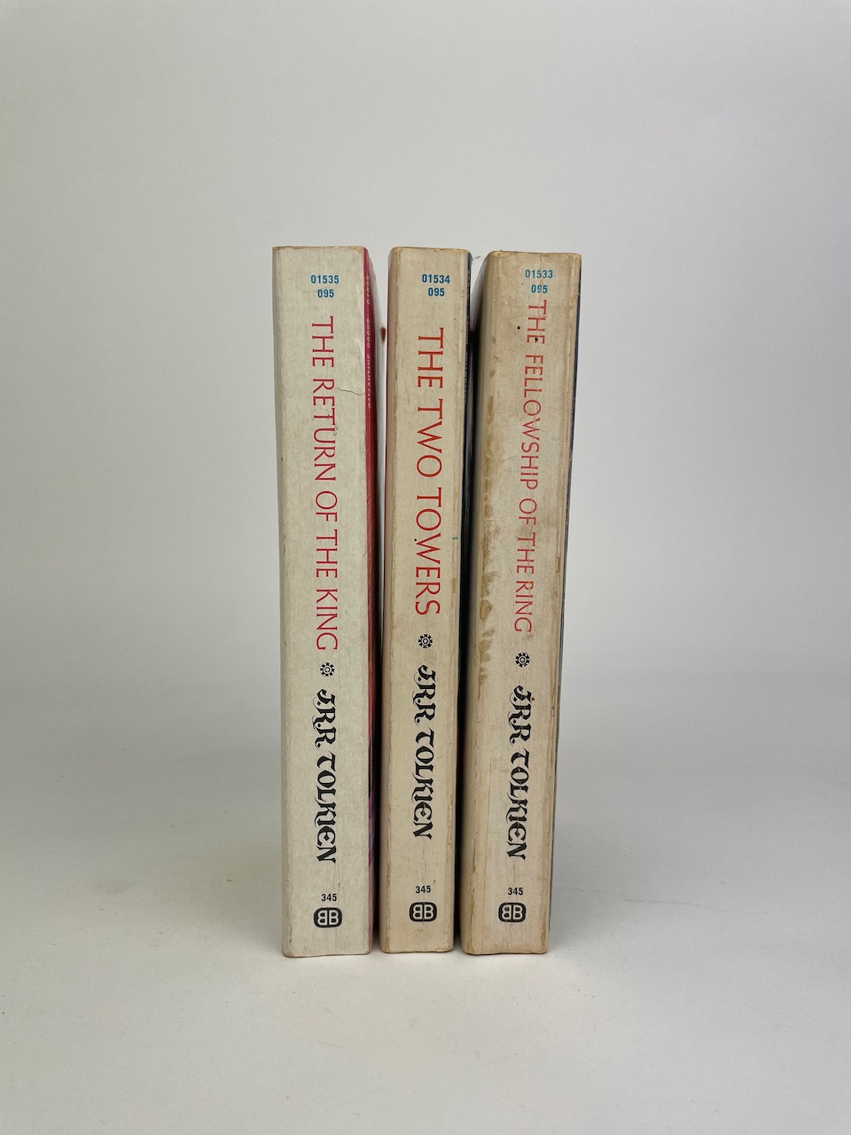 The Lord of the Rings, Paperback Book Boxset from 1969, 3 volumes in Barabara Remmington Slipcase 8