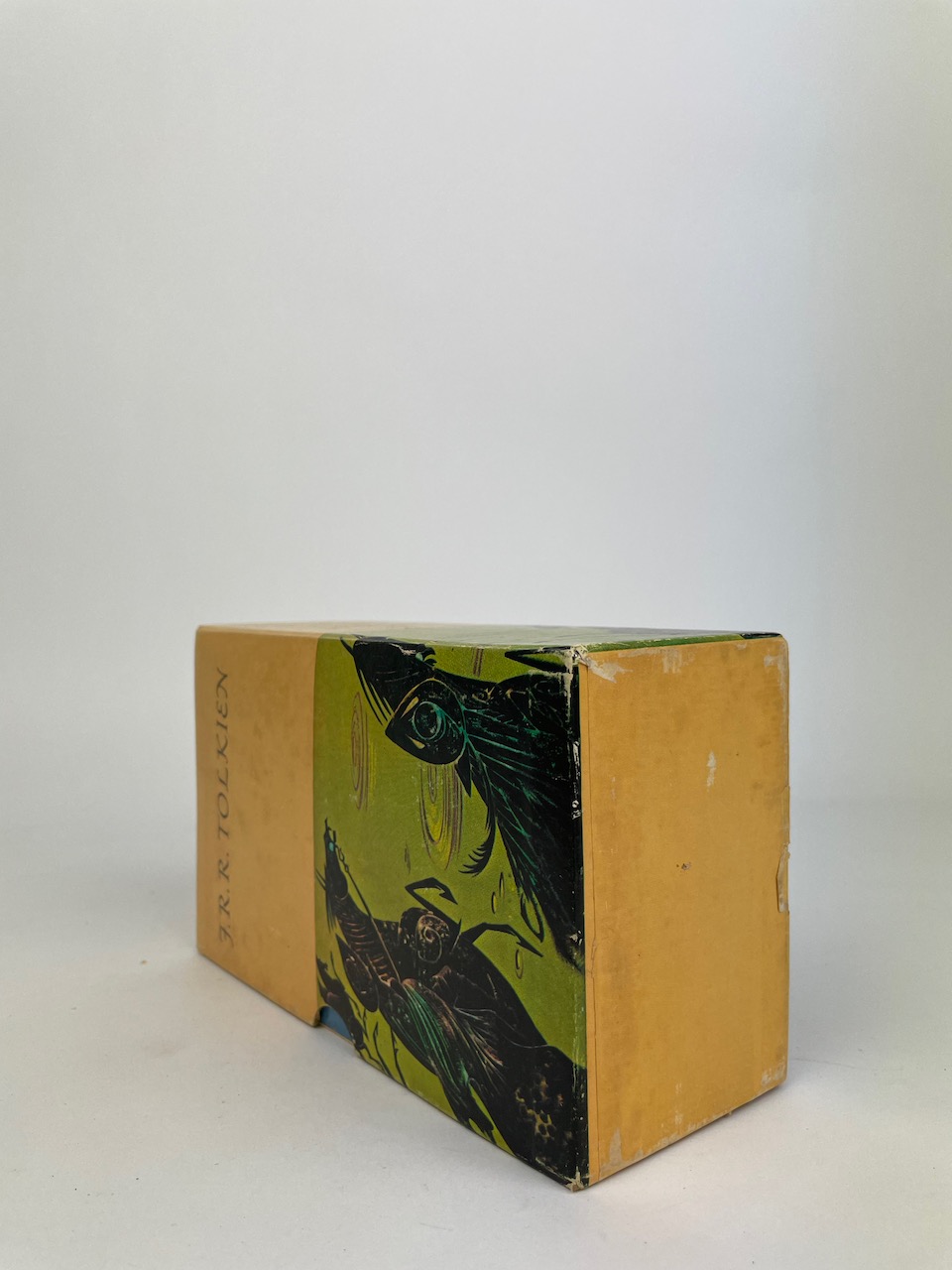 J.R.R. Tolkien, The Lord of the Rings in slipcase released in 1973 by Methuen Publications 6