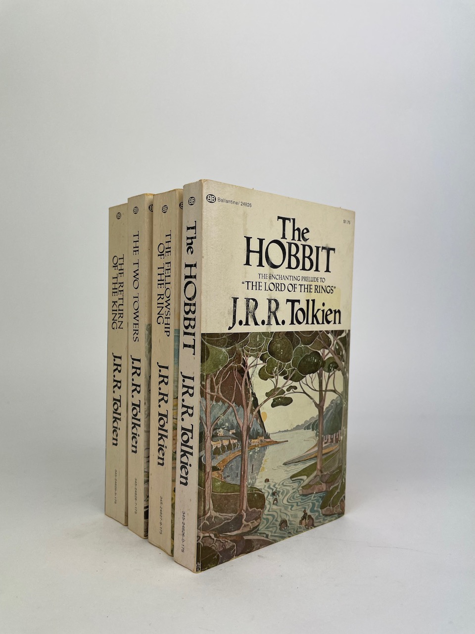 The Hobbit and The Lord of the Rings, Four Paperback Book Boxset from 1975, Gold Slipcase 9