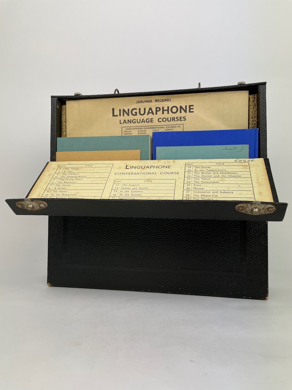 Linguaphone Conversational Course English - Complete set - 16 records and 5 booklets in original box 2