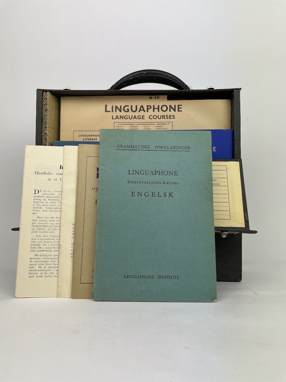 Linguaphone Conversational Course English - Complete set - 16 records and 6 booklets in original box 6