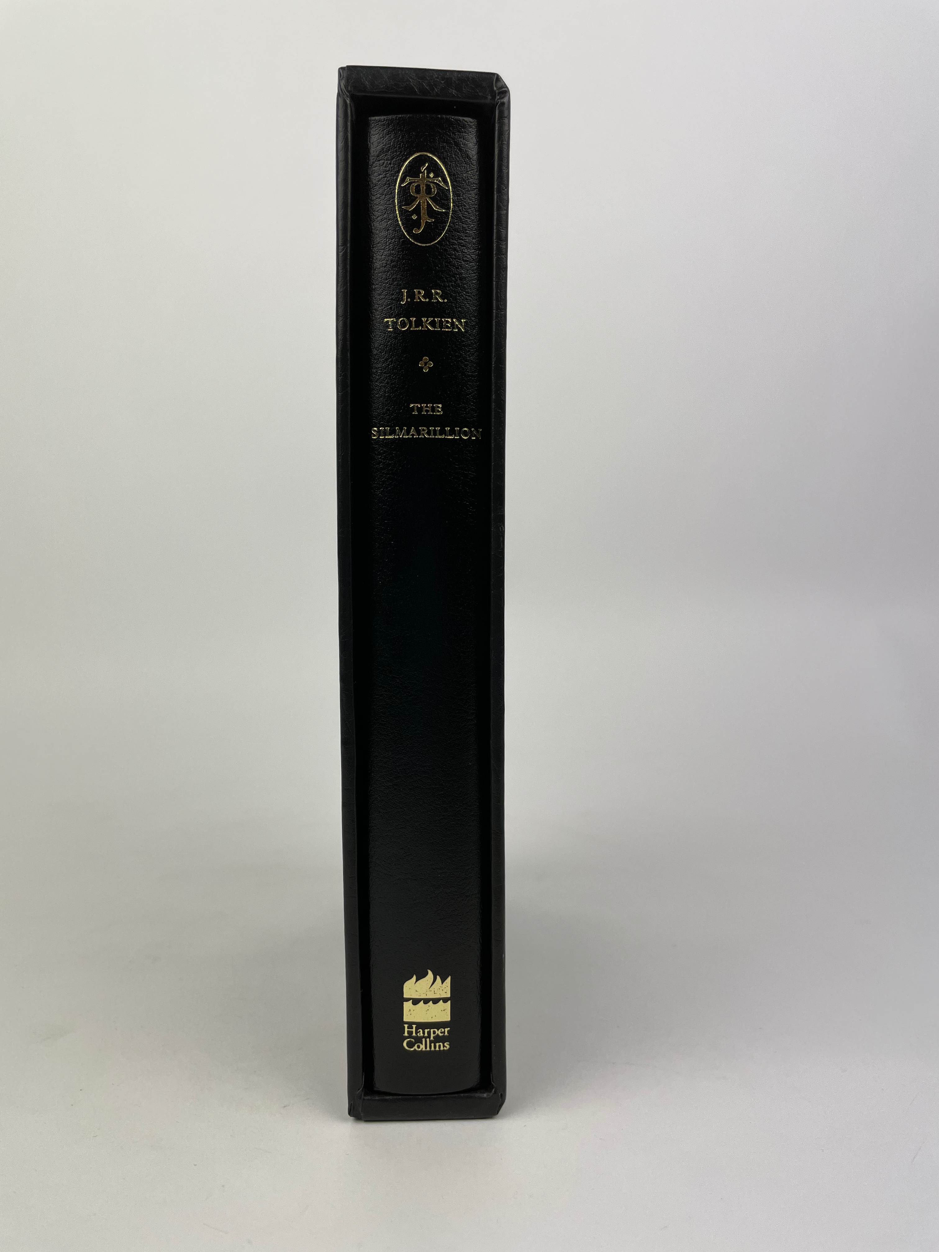 
Black Limited De Luxe edition of the Silmarillion 2002 2