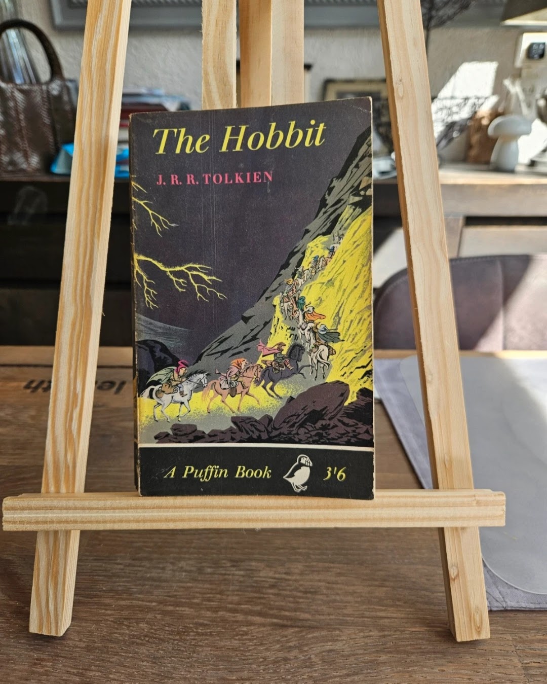 The Hobbit – J.R.R. Tolkien – 1961 First Puffin Edition First Impression – Pauline Baynes